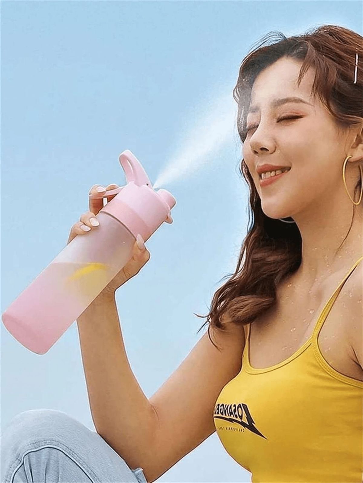 Portable Sports Water Bottle with Mist Spray / Plastic Spray Cool Summer Sport Water Bottle / Leak Proof Portable Drinking Plastic Bottle