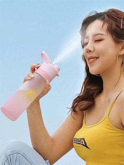 Portable Sports Water Bottle with Mist Spray / Plastic Spray Cool Summer Sport Water Bottle / Leak Proof Portable Drinking Plastic Bottle